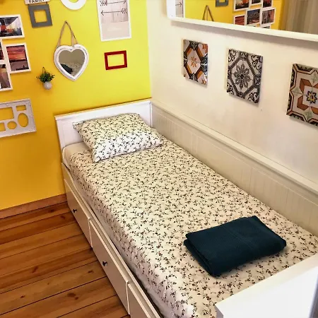 Bairro Alto Nest דירה