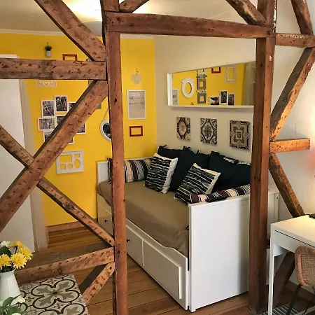 Bairro Alto Nest Лиссабон